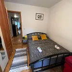 Apartman West - Private Parking Place